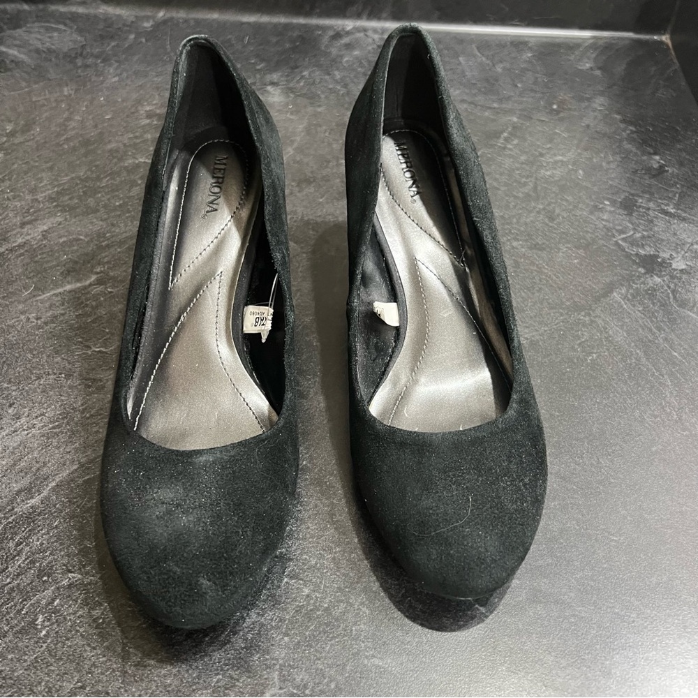Merona Black Faux Suede Wedges 3” Heels Slip-on Round Toe Women sz 9.5 Pump NWOT